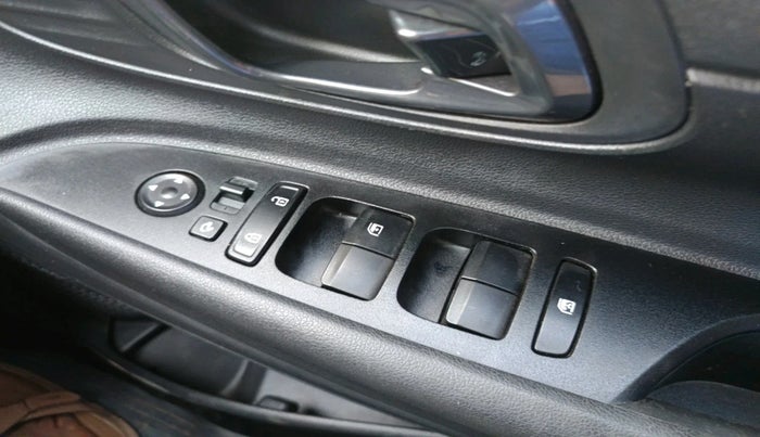 2022 Hyundai NEW I20 SPORTZ 1.2 MT, Petrol, Manual, 61,104 km, interior