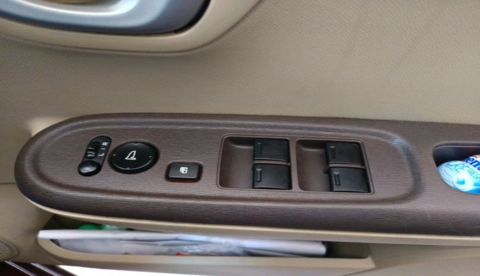 2013 Honda Amaze 1.5L I-DTEC VX, Diesel, Manual, 99,957 km, interior