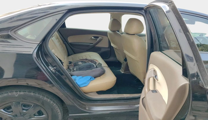 2011 Skoda Rapid AMBITION 1.6 TDI CR MT, Diesel, Manual, 1,23,181 km, interior