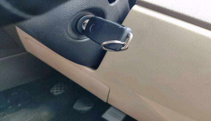 2011 Skoda Rapid AMBITION 1.6 TDI CR MT, Diesel, Manual, 1,23,181 km, interior