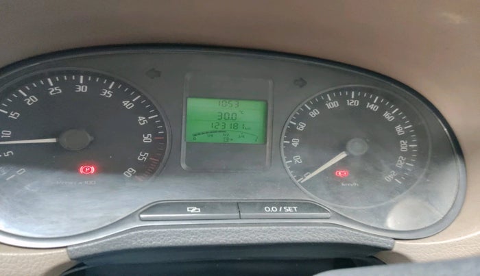 2011 Skoda Rapid AMBITION 1.6 TDI CR MT, Diesel, Manual, 1,23,181 km, interior