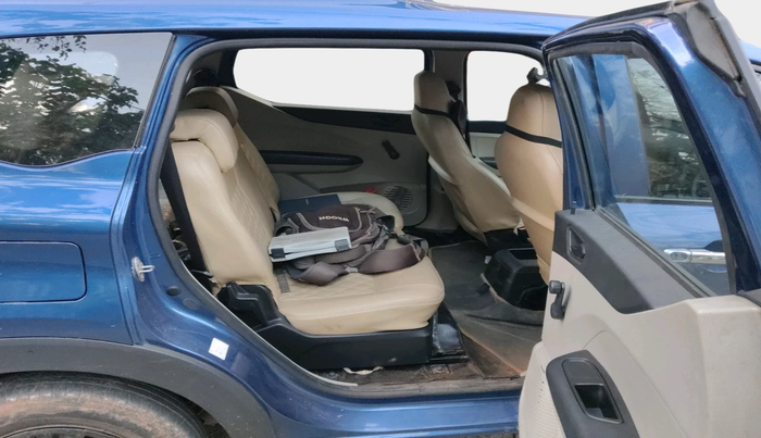 2020 Renault TRIBER RXE MT, Petrol, Manual, 22,300 km, interior