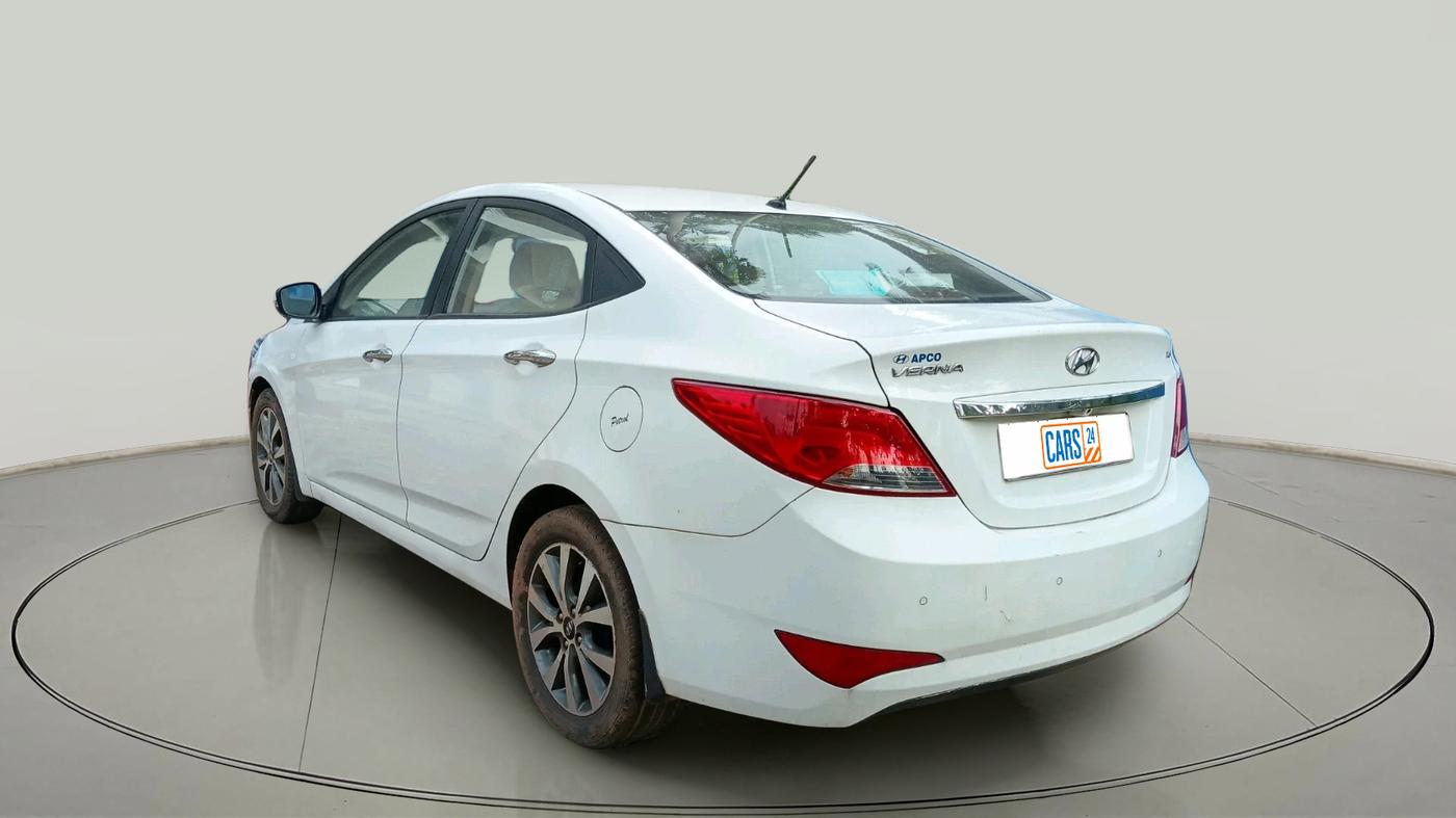 2015 Hyundai Verna FLUIDIC 4S 1.6 VTVT S(O), Petrol, Manual, 75,134 km, exterior