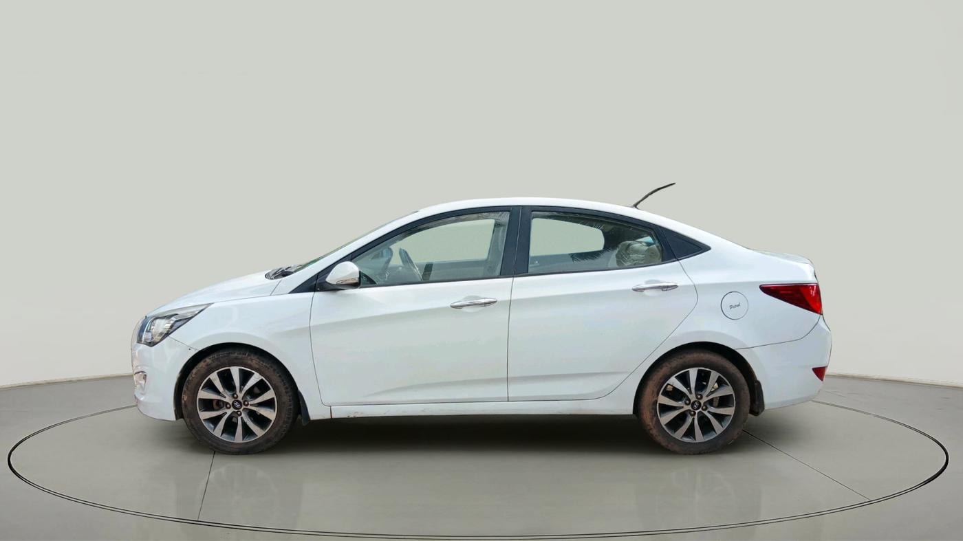 2015 Hyundai Verna FLUIDIC 4S 1.6 VTVT S(O), Petrol, Manual, 75,134 km, exterior