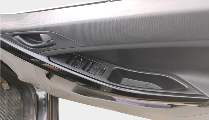 2018 Tata NEXON XM DIESEL, Diesel, Manual, 1,48,900 km, interior