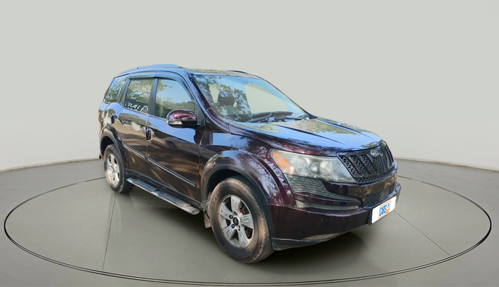 2015 Mahindra XUV500 W8, Diesel, Manual, 2,40,472 km, exterior