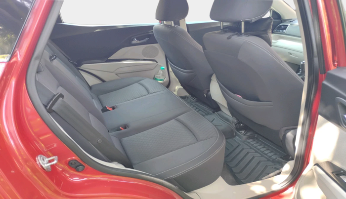 2020 Mahindra XUV300 W8 1.5 DIESEL, Diesel, Manual, 1,06,802 km, interior