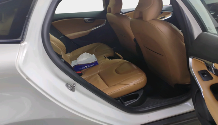 2016 Volvo V40 Cross Country D3, Diesel, Automatic, 95,779 km, interior