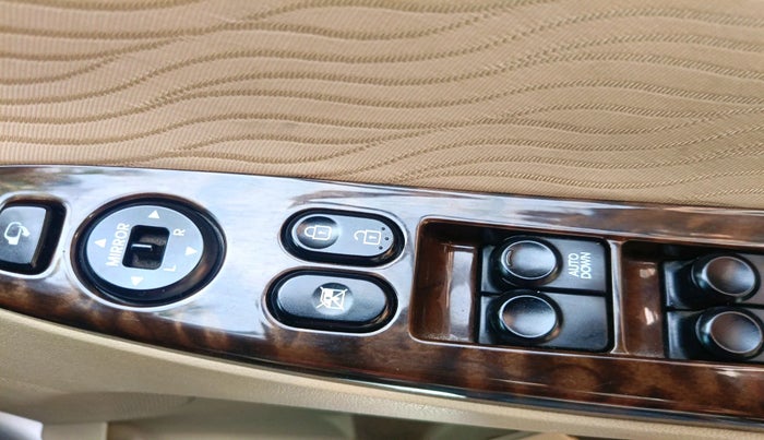 2011 Hyundai Verna FLUIDIC 1.6 VTVT SX, Petrol, Manual, 1,00,945 km, interior