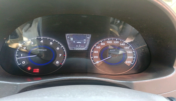 2011 Hyundai Verna FLUIDIC 1.6 VTVT SX, Petrol, Manual, 1,00,945 km, interior