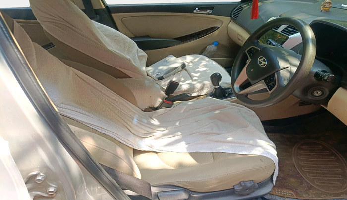 2011 Hyundai Verna FLUIDIC 1.6 VTVT SX, Petrol, Manual, 1,00,945 km, interior