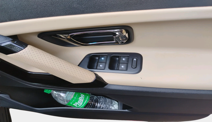 2021 Tata Safari XZA PLUS 6S ADVENTURE, Diesel, Automatic, 62,421 km, interior