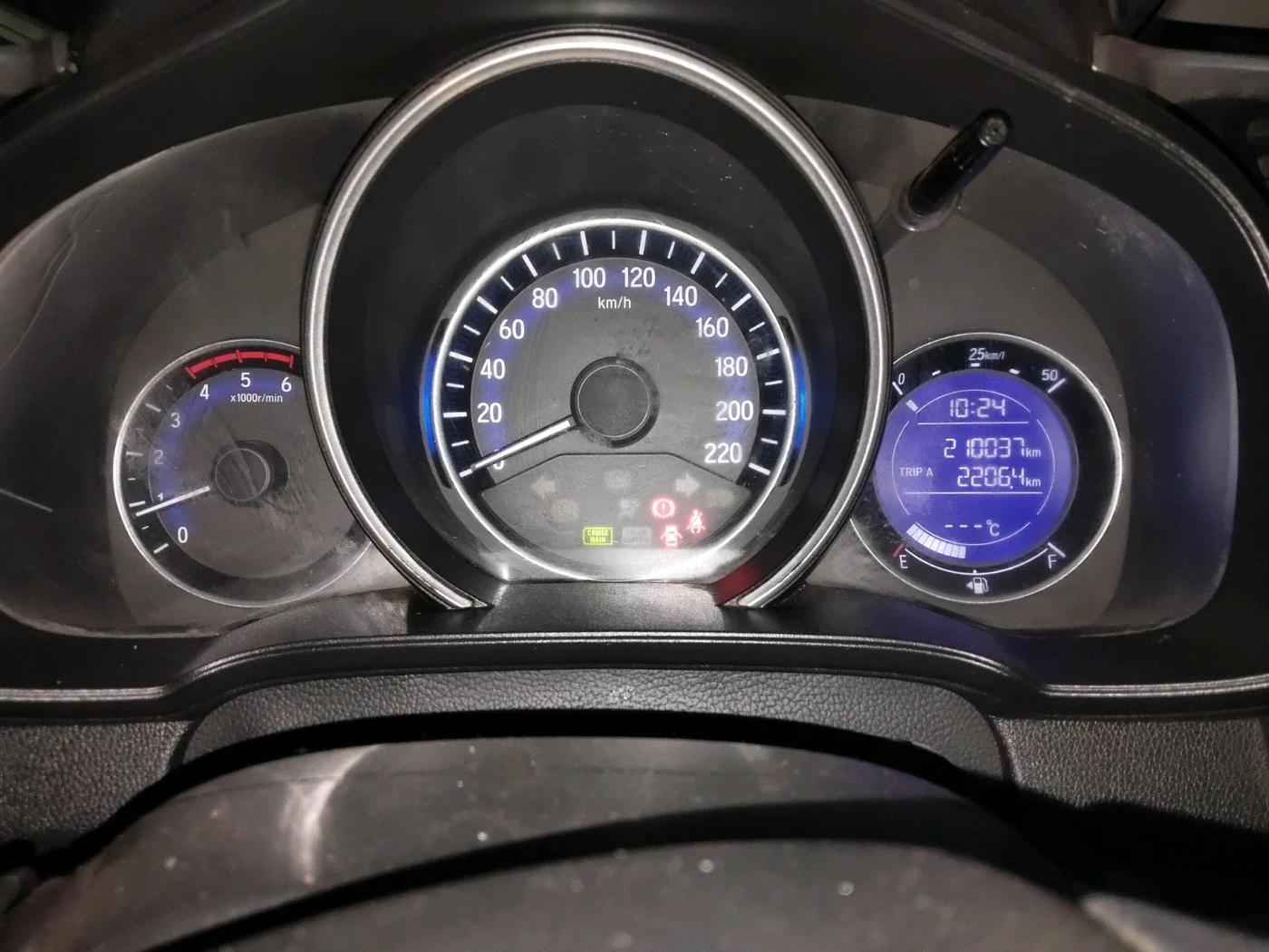2017 Honda WR-V 1.5L I-DTEC VX MT, Diesel, Manual, 2,10,037 km, interior
