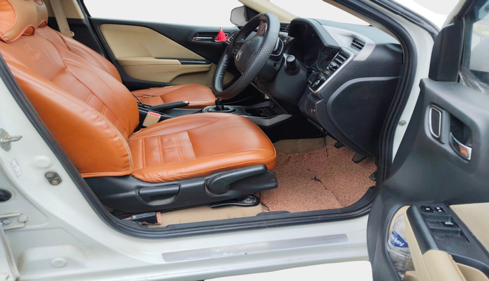 2018 Honda City 1.5L I-DTEC V, Diesel, Manual, 77,373 km, interior