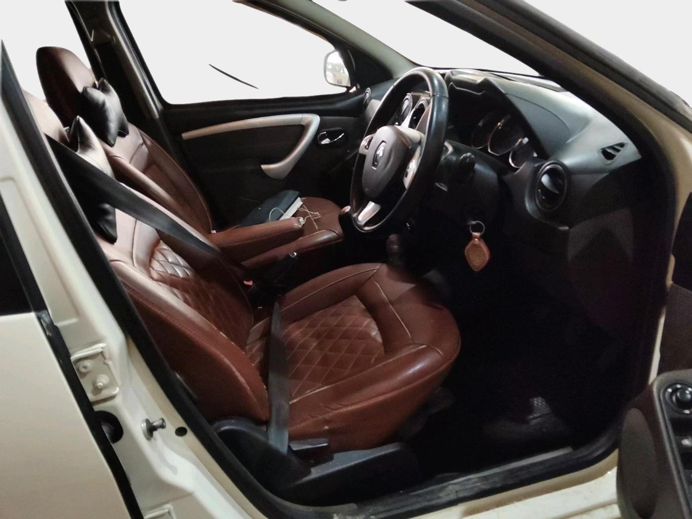 2018 Renault Duster 85 PS RXZ DIESEL, Diesel, Manual, 1,11,420 km, interior