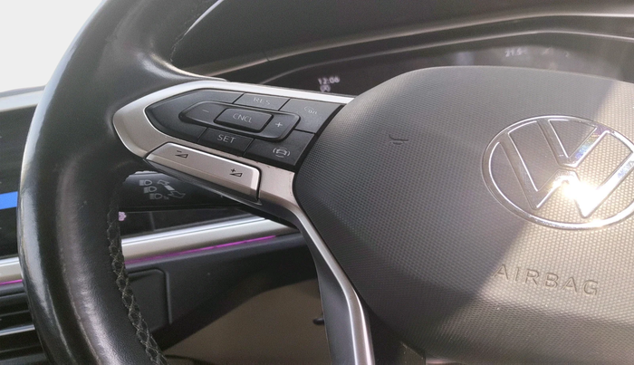 2022 Volkswagen VIRTUS TOPLINE TSI 1.0 MT, Petrol, Manual, 87,177 km, interior