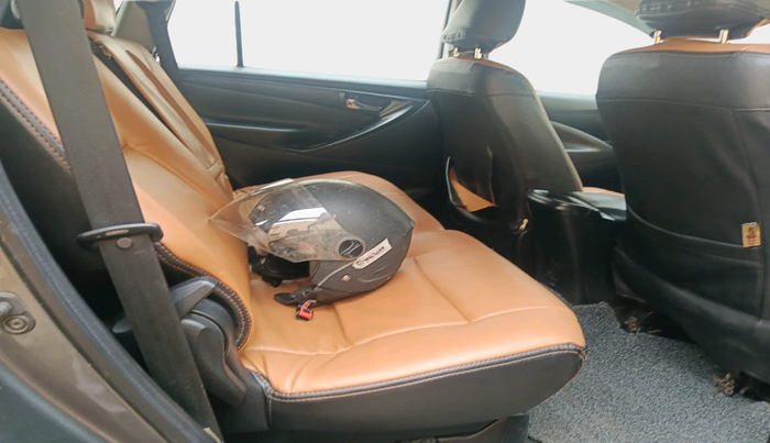 2017 Toyota Innova Crysta 2.4 GX 8 STR, Diesel, Manual, 1,65,058 km, interior