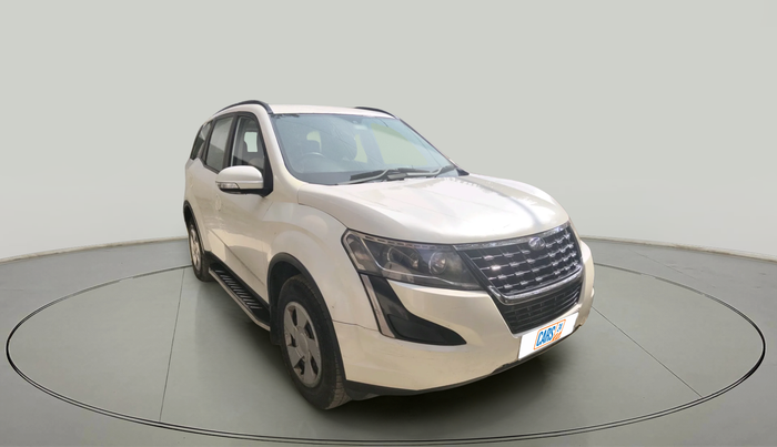 2018 Mahindra XUV500 W7, Diesel, Manual, 1,69,486 km, exterior