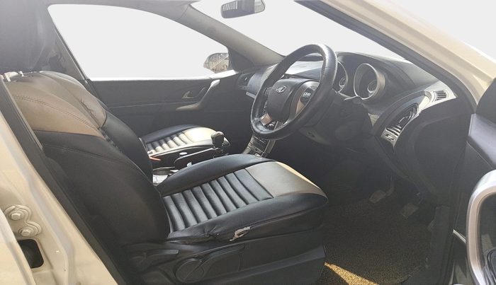 2018 Mahindra XUV500 W7, Diesel, Manual, 1,69,486 km, interior