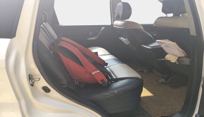 2018 Mahindra XUV500 W7, Diesel, Manual, 1,69,486 km, interior