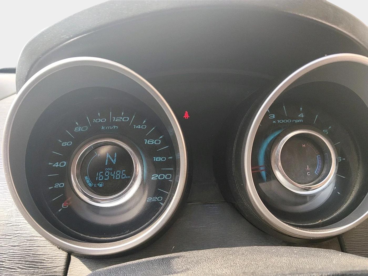 2018 Mahindra XUV500 W7, Diesel, Manual, 1,70,000 km, interior