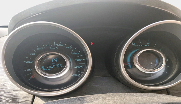 2018 Mahindra XUV500 W7, Diesel, Manual, 1,69,486 km, interior