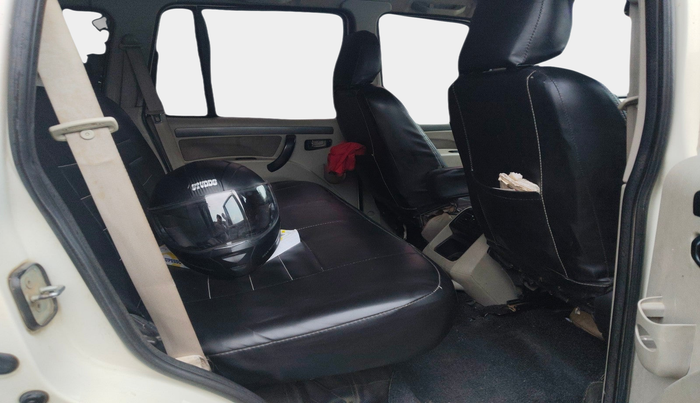 2015 Mahindra Scorpio S8, Diesel, Manual, 1,57,588 km, interior