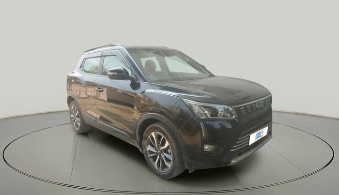 2021 Mahindra XUV300 W8 (O) 1.5 DIESEL, Diesel, Manual, 1,17,641 km, exterior