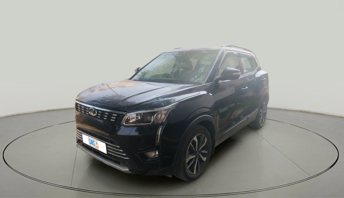 2021 Mahindra XUV300 W8 (O) 1.5 DIESEL, Diesel, Manual, 1,17,641 km, exterior
