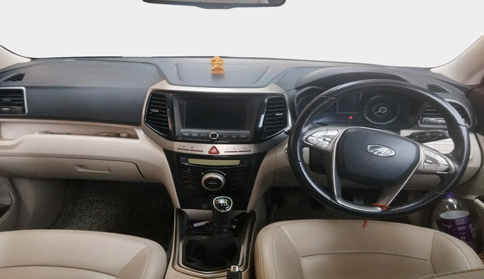 2021 Mahindra XUV300 W8 (O) 1.5 DIESEL, Diesel, Manual, 1,17,641 km, interior