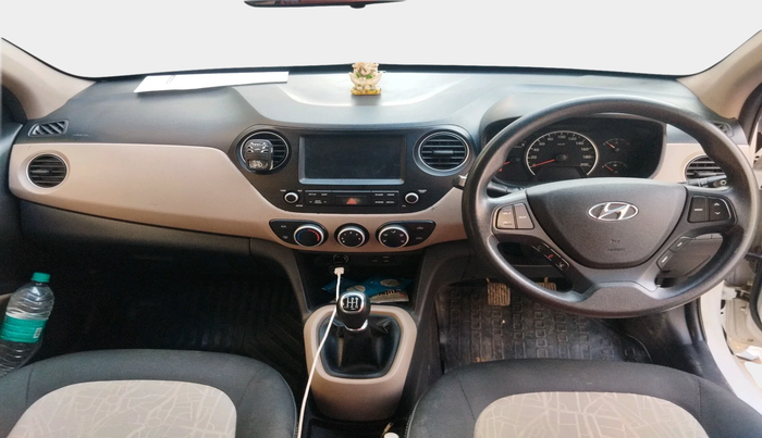 2017 Hyundai Grand i10 SPORTZ (O) 1.2 KAPPA VTVT, Petrol, Manual, 25,158 km, interior