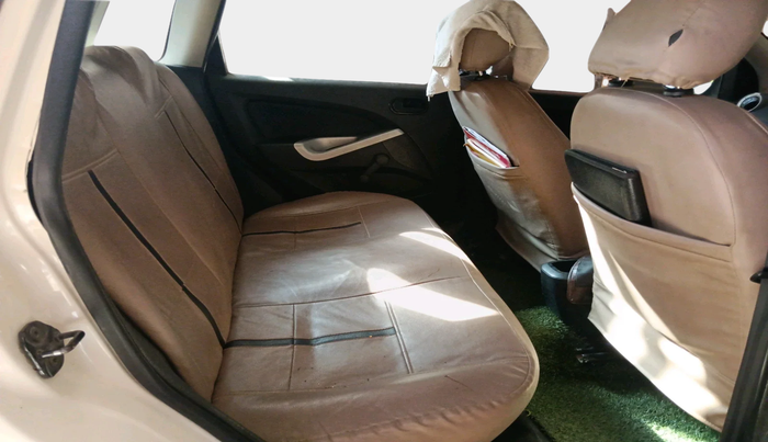 2013 Ford Figo TITANIUM 1.4 DIESEL, Diesel, Manual, 1,65,188 km, interior