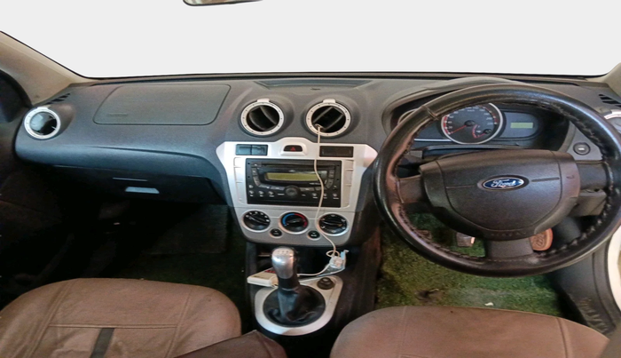 2013 Ford Figo TITANIUM 1.4 DIESEL, Diesel, Manual, 1,65,188 km, interior