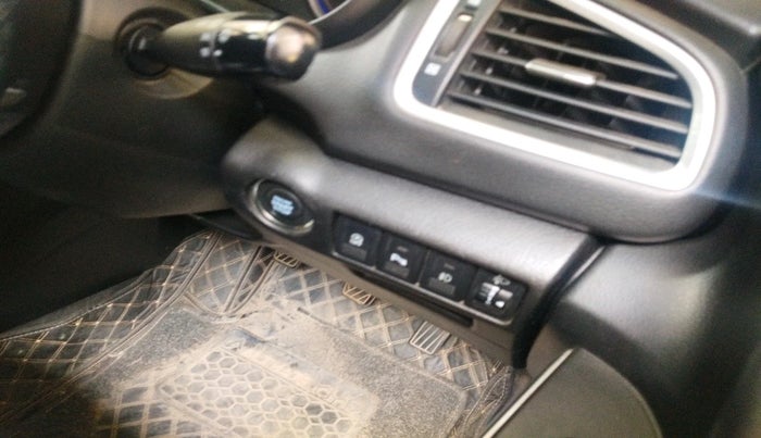 2018 Maruti S Cross ZETA 1.3, Diesel, Manual, 86,649 km, interior