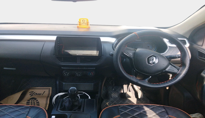 2021 Renault Kiger RXL MT, Petrol, Manual, 24,286 km, interior