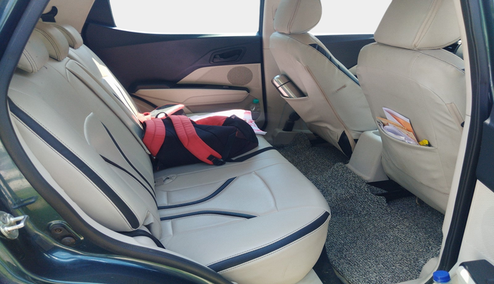 2021 Mahindra XUV300 W6 1.2 PETROL AMT, Petrol, Automatic, 43,511 km, interior