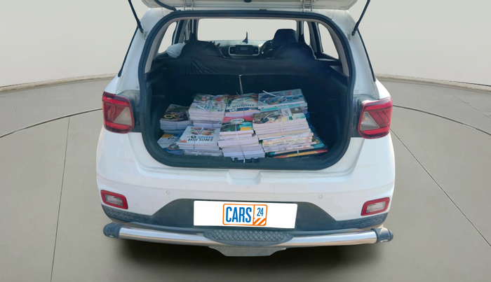 2022 Hyundai VENUE S 1.2, Petrol, Manual, 65,255 km, exterior