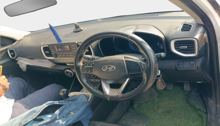 2022 Hyundai VENUE S 1.2, Petrol, Manual, 65,255 km, interior