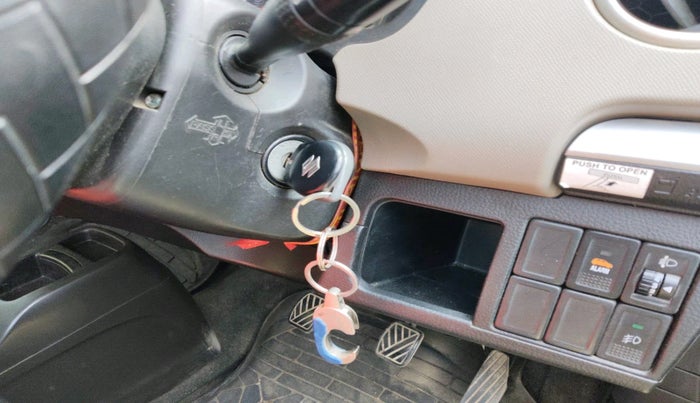 2015 Maruti Wagon R 1.0 VXI, Petrol, Manual, 91,316 km, interior