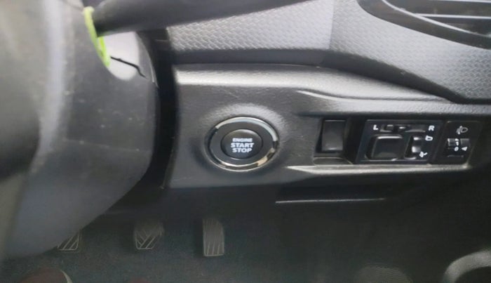 2022 Maruti Vitara Brezza ZXI, Petrol, Manual, 98,158 km, interior