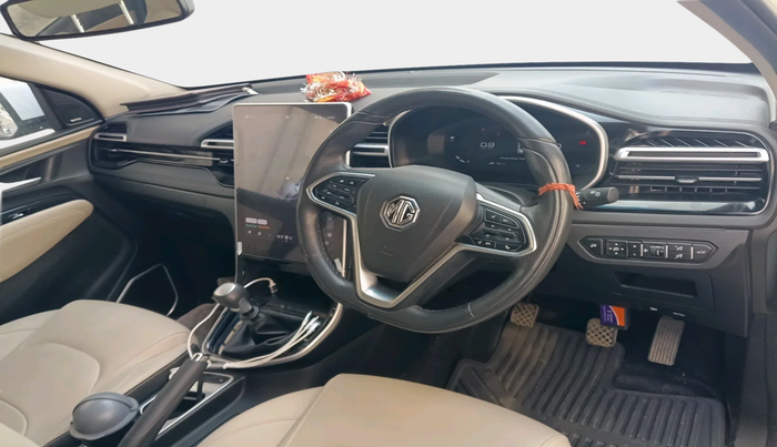 2023 MG HECTOR SHARP PRO 1.5 TURBO MT PETROL, Petrol, Manual, 7,320 km, interior