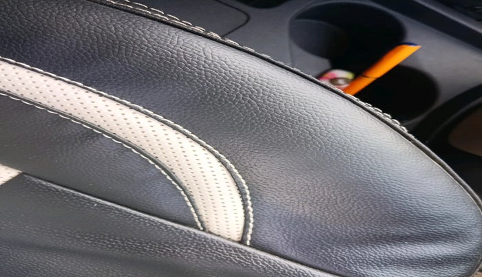 2017 Hyundai Grand i10 SPORTZ U2 1.2 CRDI, Diesel, Manual, 52,475 km, interior