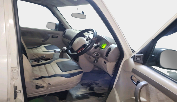 2012 Mahindra Scorpio VLX 2WD, Diesel, Manual, 1,21,336 km, interior