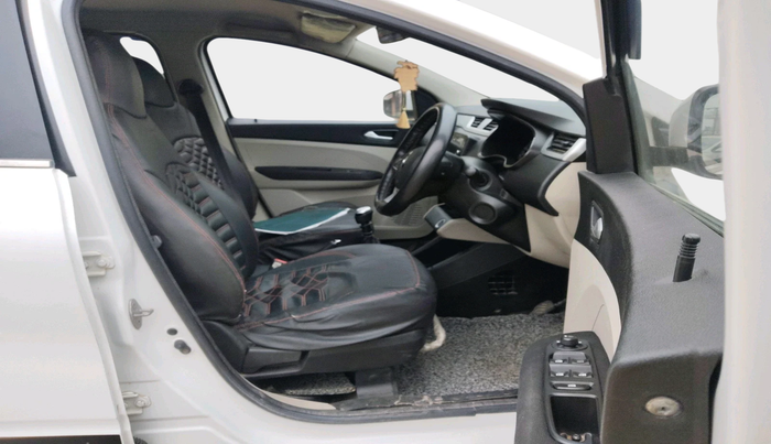 2021 Renault TRIBER RXZ, Petrol, Manual, 43,100 km, interior