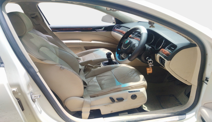 2011 Skoda Superb ELEGANCE 1.8 TSI MT, Petrol, Manual, 70,771 km, interior