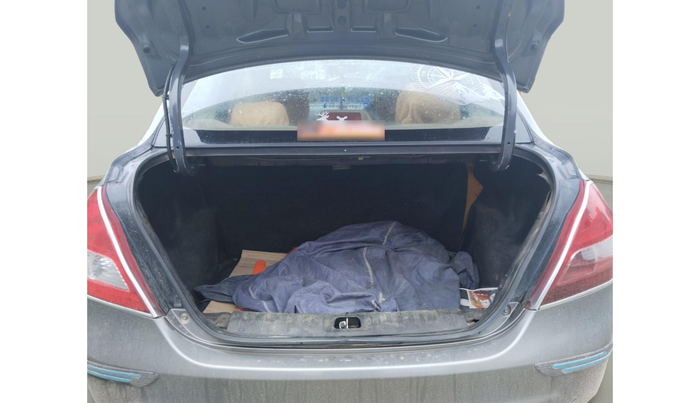 2013 Maruti Swift Dzire VXI, Petrol, Manual, 1,03,188 km, exterior