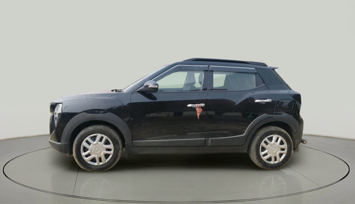 2025 Mahindra XUV 3XO MX2 1.5 Turbo Diesel, Diesel, Manual, 9,381 km, exterior