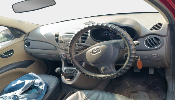 2016 Hyundai i10 SPORTZ 1.1, Petrol, Manual, 24,486 km, interior