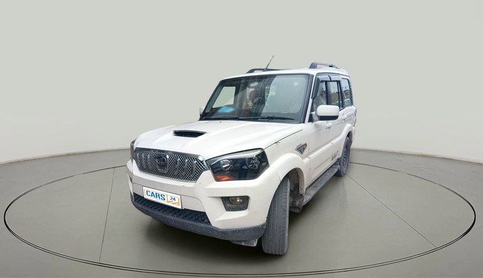 2016 Mahindra Scorpio S6 PLUS, Diesel, Manual, 1,18,521 km, exterior