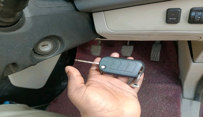 2018 Mahindra MARAZZO M4 7 STR, Diesel, Manual, 87,675 km, interior